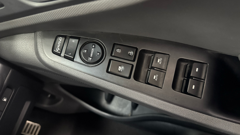 Hyundai IONIQ 1.6 GDi Hybrid Premium SE 5dr DCT Hybrid Hatchback